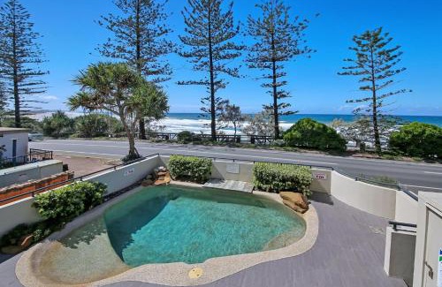 Coolum Beach Apartment | Unit 2 The Rocks