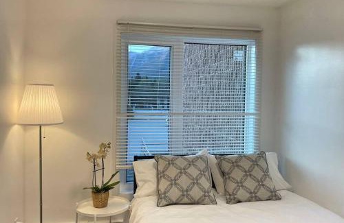 Town Centre Apartment | Unit #204 Cozy Mountain View 2BR in Canmore Downtown