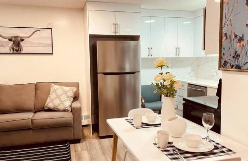 Town Centre Apartment | Unit #204 Cozy Mountain View 2BR in Canmore Downtown