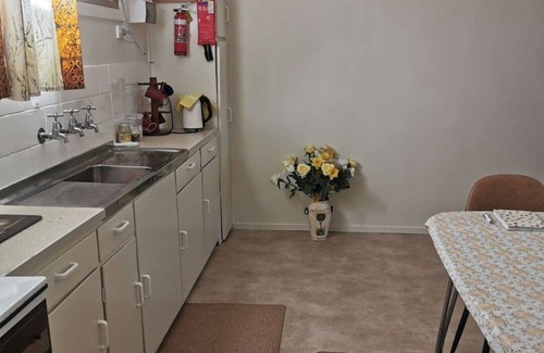 Kimba Apartment | Unit 4 - extra child bed