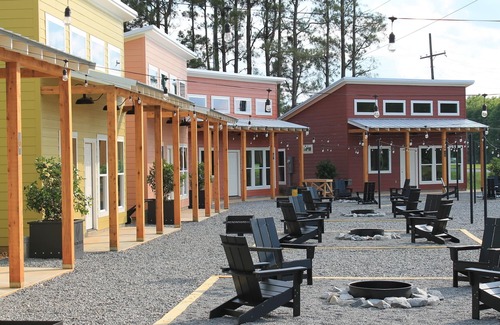 Sterlington Cabin | Unit 5 Willow Creek Cabins