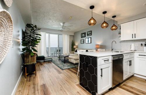 Daytona Beach House | Unit 707 Ocean Walk - 1 Bedroom Ocean Front