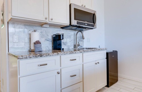 Wailuku Apartment | Unit 8 Maui Ohana Modern Studio