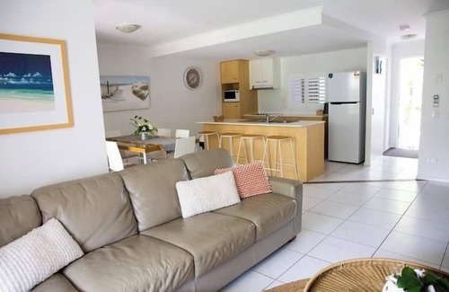 Noosaville Apartment | Unit 88 - Tropical Getaway in 2 Bedroom Unit in 4* Resort