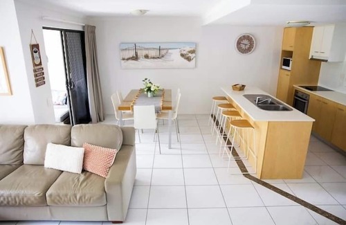 Noosaville Apartment | Unit 88 - Tropical Getaway in 2 Bedroom Unit in 4* Resort