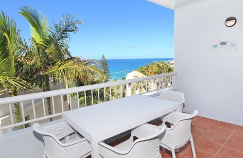 Coolum Beach Apartment | Unit 9 'Coolum Blueseas'