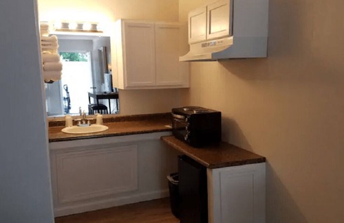 Golconda Apartment | Unity Lodge Suite 3