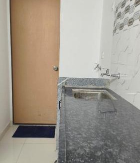 Pardi House | Unix Hotel And Guest House