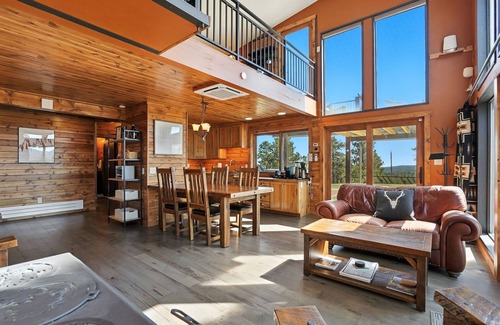 Keystone Cabin | Unmatched views of Mt. Rushmore and Black Elk Peak on 17 acres with hot tub