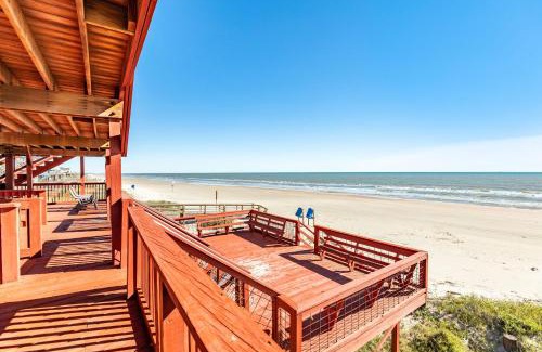 Surfside Beach House | Unobstructed Oceanfront SPECKLED TROUT Unit 5 Beach Pad!