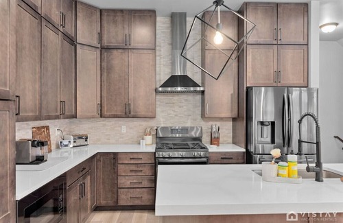 Deer Mountain House | Unparalleled luxury condo nestled with views of both Jordanelle Reservoir & Deer Valley