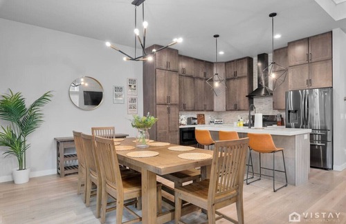 Deer Mountain House | Unparalleled luxury condo nestled with views of both Jordanelle Reservoir & Deer Valley