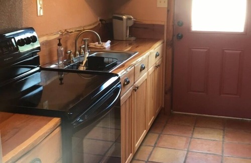 Graham Cottage | Unplug in nature ! Lake crashers yoga lovers , sunset watchers