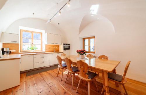 Laces House | Unterlanpacher Historic Refugium
