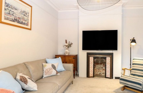 Norwich Cottage | UNTHANK COTTAGE, pet friendly, character holiday cottage in Norwich