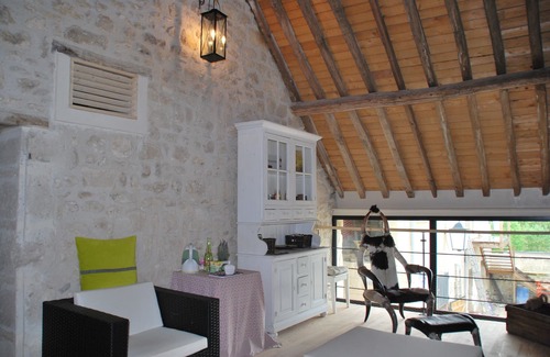 Noyant-et-Aconin House | Unusual night in a caravan in the countryside with private Spa, Pool, Sauna and Hammam
