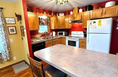 Union Dale Ski Chalet | Unwind and Exhale, this log cabin chalet is for you !
