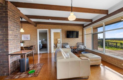 Venus Bay House | Unwind and Get Lost In The View!