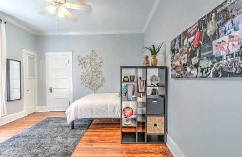 Central Midtown Apartment | Unwind and Relax in a Historic Midtown Property