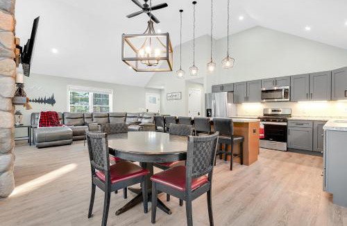 West Bridgton House | Unwind at Our Beautiful Sanctuary - Scenic Views home