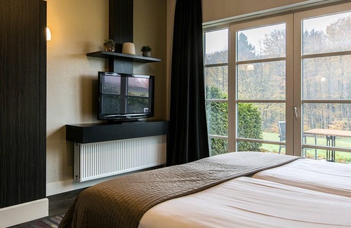 Berg en Dal Hotel | Unwind in Luxury Room! Close to Sanadome Thermal Baths