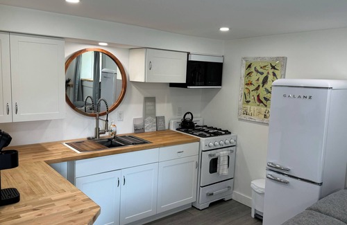 Sardis House | Unwind in our peaceful short term rental suite with everything you need.