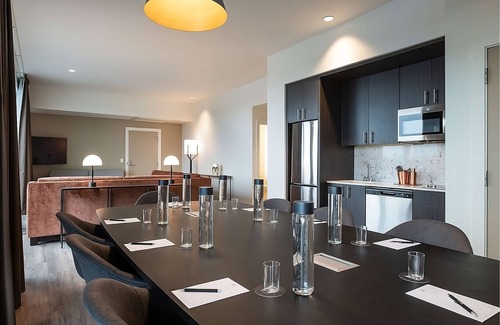 Central Area Hotel | Unwind in Style and Comfort! Pet-friendly Property, Onsite Parking!