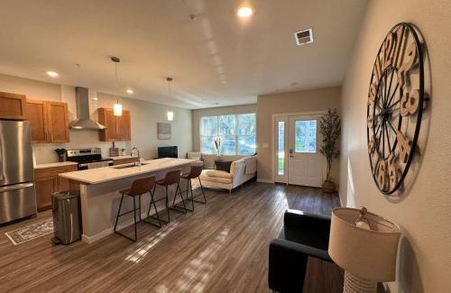 Roosevelt House | Unwind in Style at Fargo's Hidden Gem! #102