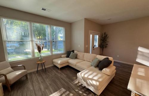 Roosevelt House | Unwind in Style at Fargo's Hidden Gem! #102