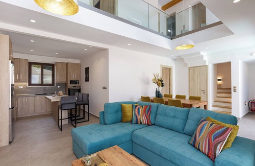 Monopari Villa | Unwind in Style Fotinou Villa & Heated Pool Awaits