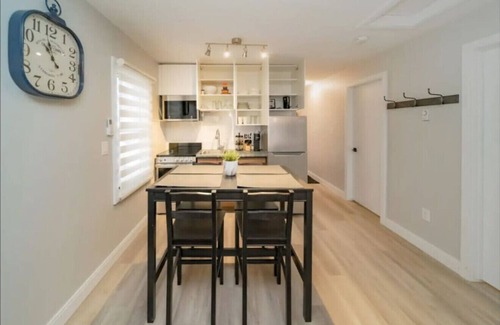 Niagara Falls Apartment | Up and Classy Canadian Suite - Near Attractions