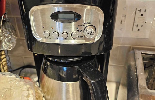 Lower West Side Apartment | Updated 3 Bedroom Chicago Downtown Pilsen