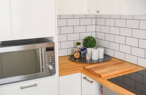 Oxley Park House | Updated 3-Bedroom Home + Parking | 5 Mins to M4 & Western Sydney Hub