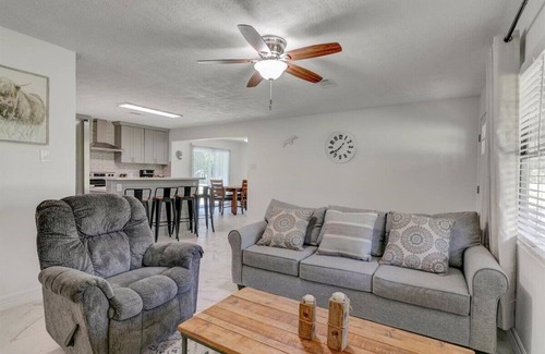 Lakeview  Jefferson County House | Updated 4 bedroom home in Oragnefield