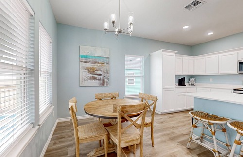 Aransas Pass House | Updated beach house with a furnished deck, washer/dryer, central AC, & gas grill