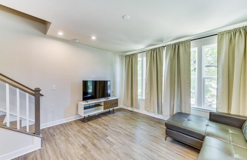 Wendover - Sedgewood House | Updated Charlotte Vacation Rental 4 Mi to Downtown