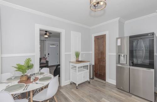 Little Italy Apartment | Updated Cleveland Apt: Heart of Little Italy! with Massage Chair & Hot Tub!