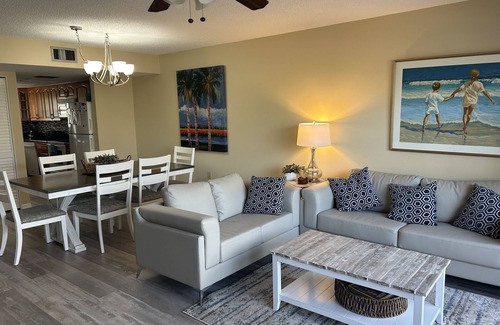 Clearwater Beach Condo | Updated condo just steps to the white sand beaches of Clearwater Beach