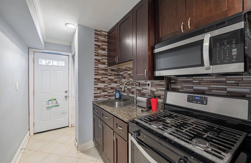 Washington Apartment | Updated Cozy 2BR Apartment in DC
