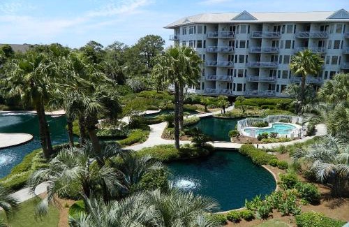North Forest Beach House | Updated Granite Stainless Steel New Tile Bikes & Beach Gear included