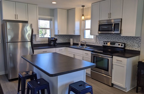 Merrimac House | Updated home w/lake views across from Lake WI!