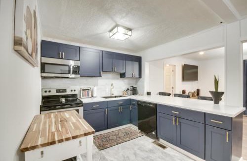 Greenwood House | Updated North Greenwood Cottage Less Than 1 Mi to Dtwn!