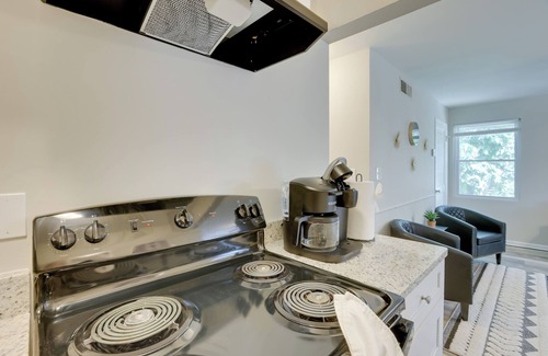 Talladega Apartment | Updated Rental < 15 Mi to Talladega Superspeedway!