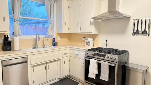 Lamanda Park House | Upgraded 2B1B near to Old Town Pasadena Caltech