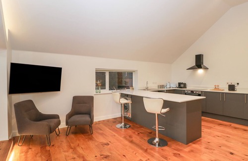 Calne Cottage | UPPER ANNEX, pet friendly in Quemerford