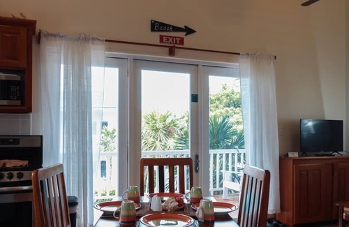 San Pedro Apartment | Upper-Floor 30 Steps To Beach@SapphireBeachResort