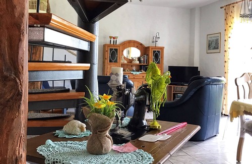 Kommern Apartment | Upper floor apartment with a view