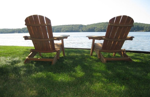 Free Soil Cottage | Upper Hamlin Lake Cottage 200 ft from waters edge