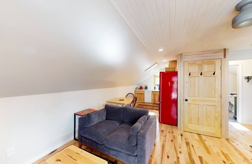 Lake Township Apartment | Upper level retreat with a furnished deck, fireplace, fast WiFi, & full kitchen