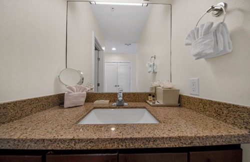 South Padre Island Hotel | Upper Level Unit + Access to Infinity Pool